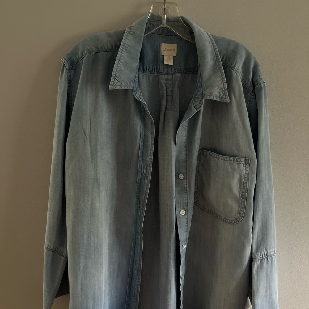 Chicos light denim top